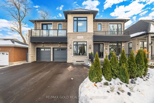 28 William St, Bolton, ON, L7E4V2 | Card Image