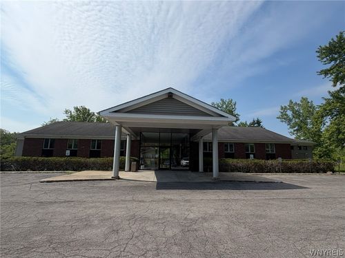 6435 Webster Rd, Orchard Park, NY, 14127-1835 | Card Image