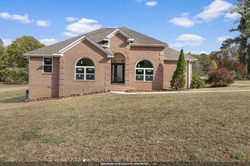 2070 Killough Dr, Tuscumbia, AL, 35674-8865 | Card Image