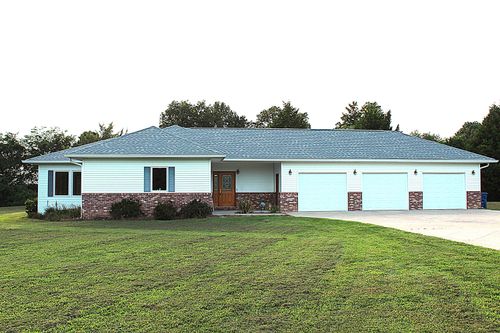 105-105 Cedar Creek Cv, Kevil, KY, 42053-8003 | Card Image