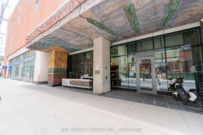 3212 - 21 Widmer St, Condo with 2 bedrooms, 1 bathrooms and null parking in Toronto ON | Image 4