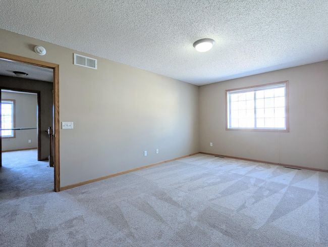 6835 Pine Crest Trl S, Townhouse with 2 bedrooms, 2 bathrooms and null parking in Cottage Grove MN | Image 10