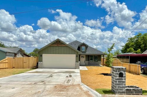 13 E 28th St, San Angelo, TX, 76903-4427 | Card Image