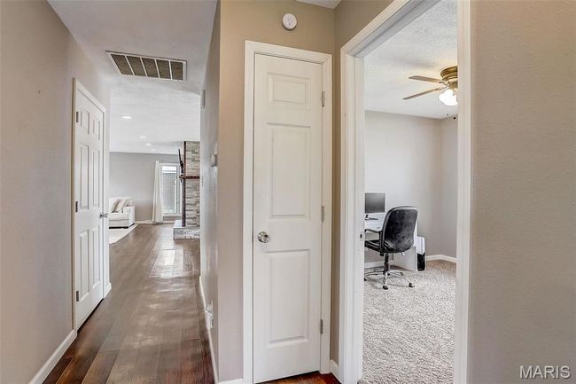 1051 Saint Clair St, House other with 3 bedrooms, 2 bathrooms and 2 parking in Carlyle IL | Image 22