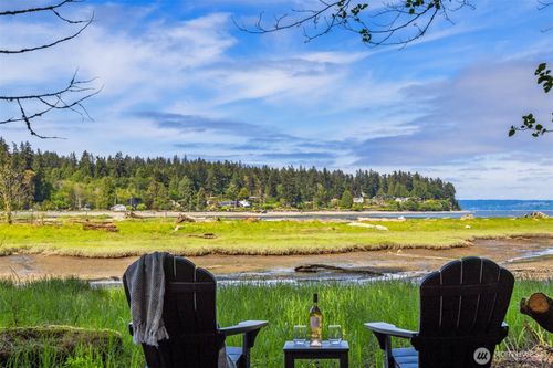9720 Ne Lofgren Rd, Bainbridge Island, WA, 98110-2956 | Card Image