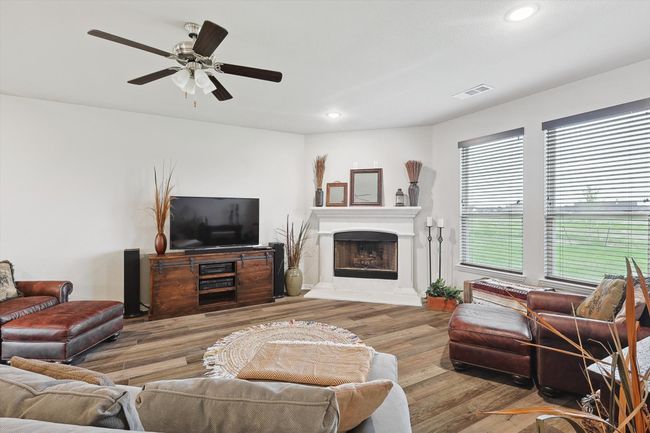 245 Stone Canyon Dr, House other with 3 bedrooms, 2 bathrooms and null parking in Rhome TX | Image 14