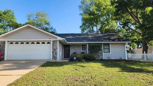 214 Hickory Gln, Centerville, GA, 31028-1329 | Card Image