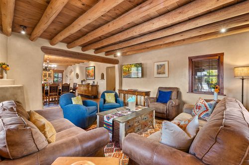 1523 Canyon Rd, Santa Fe, NM, 87501-6135 | Card Image