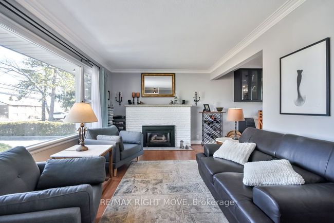 35 Fittons Rd E, House other with 3 bedrooms, 2 bathrooms and 4 parking in Orillia ON | Image 5
