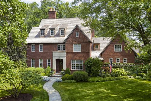 99 Tudor Pl, Kenilworth, IL, 60043-1224 | Card Image