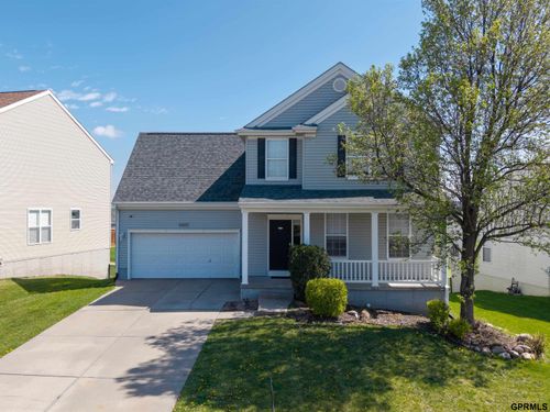 13805 Kelly Dr, Bellevue, NE, 68123-2757 | Card Image