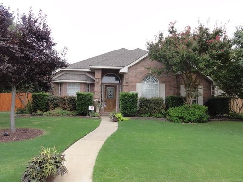 10711 Sweetwater Dr, Frisco, TX, 75035-8577 | Card Image