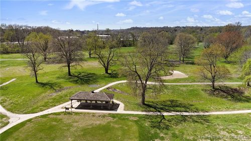 1706 Graybrook Ln, New Albany, IN, 47150-4129 | Card Image