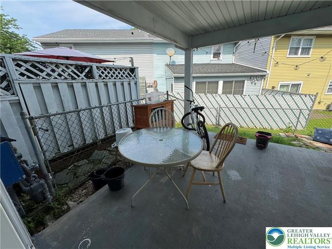 215 W Lehigh St, Townhouse with 3 bedrooms, 3 bathrooms and null parking in Bethlehem PA | Image 40