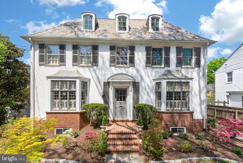 4305 Bradley Ln, CHEVY CHASE, MD, 20815-5232 | Card Image