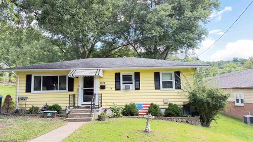 1812 Pearlman Avenue, Clarksburg, WV, 26301-1625 | Card Image