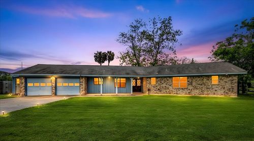 2806 Fm 646 Rd N, Santa Fe, TX, 77510-9093 | Card Image