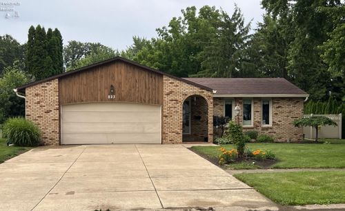 823 Gloucester Dr, Huron, OH, 44839-3008 | Card Image