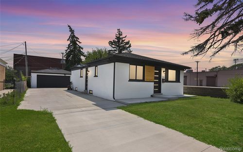 4260 Kiefer Ave, Warren, MI, 48091-1450 | Card Image