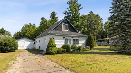 {{alt}} | Card Image