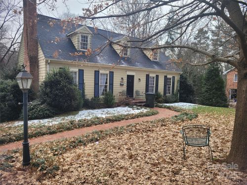 1346 5th Street Cir Nw, Hickory, NC, 28601-2404 | Card Image