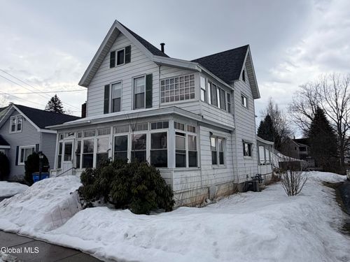20 Franklin St, Gloversville, NY, 12078-1724 | Card Image