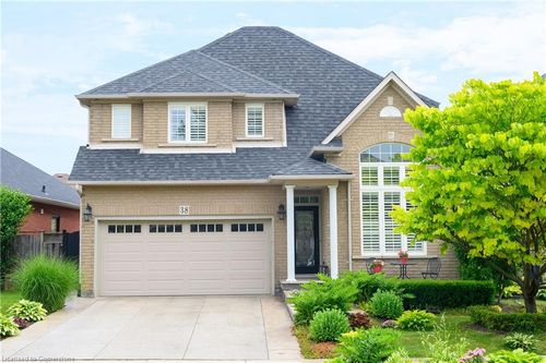 38 Sunbeam Dr, Hamilton, ON, L9B2X9 | Card Image
