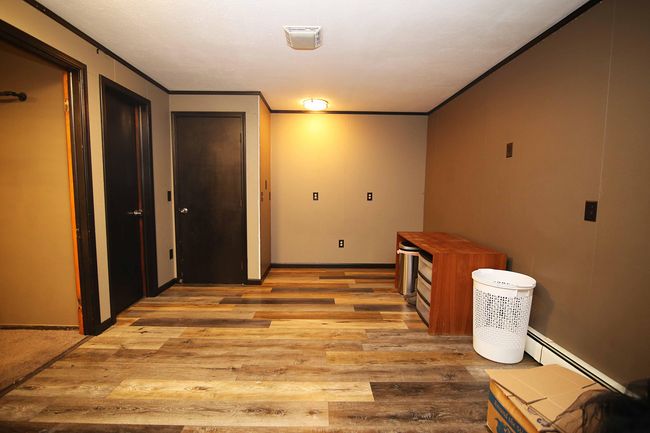 Lower level living room/rec area | Image 43