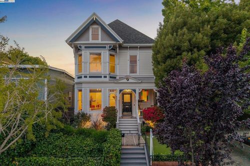 1709 Myrtle St, Oakland, CA, 94607-3341 | Card Image