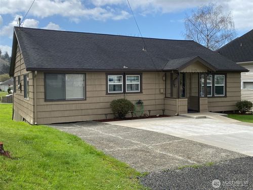 1113 Tecumseh St, Aberdeen, WA, 98520-2233 | Card Image