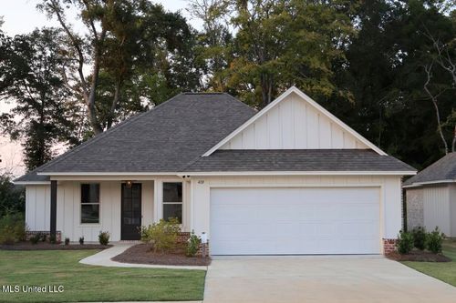 410 Butternut Dr, Canton, MS, 39046-1500 | Card Image