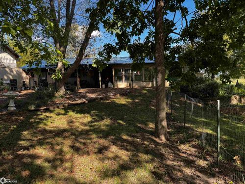 11612 Route V64, Douds, IA, 52551-8175 | Card Image
