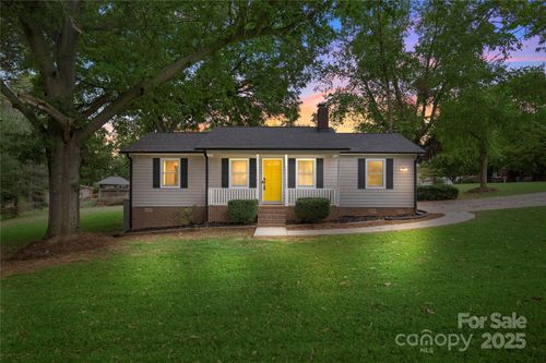 2302 Old Hickory Grove Rd, Mount Holly, NC, 28120-9695 | Card Image