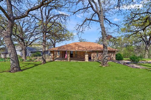 110 Eagleview Cir, Pottsboro, TX, 75076-4756 | Card Image