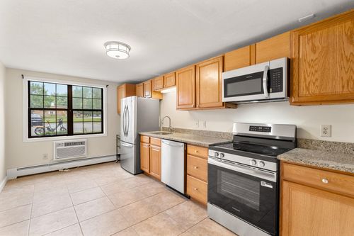 2-48 Westville Rd, Plaistow, NH, 03865-2950 | Card Image