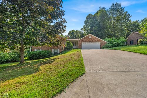 601 Lawnwood Dr, Greenwood, IN, 46142-3822 | Card Image