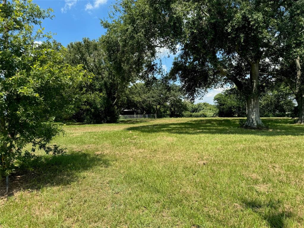Cloudt Rd, Needville, TX 77461