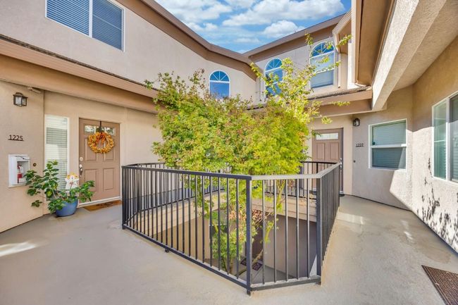UNIT-1226 - 1200 Moon Cir, Condo with 2 bedrooms, 2 bathrooms and null parking in Folsom CA | Image 34