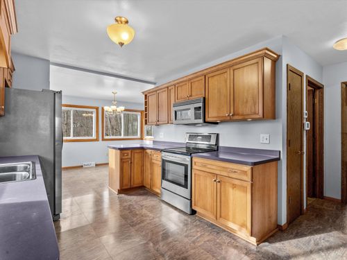 6331 Westwind Rd, Plymouth, WI, 53073-3238 | Card Image