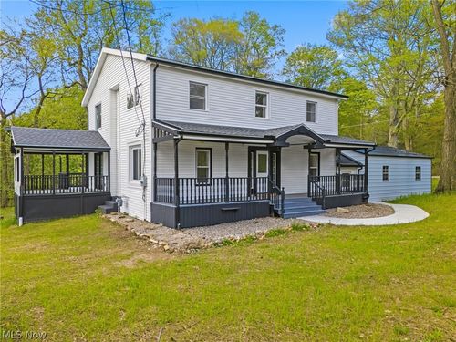 6097 Reno Dr, Louisville, OH, 44641-9017 | Card Image