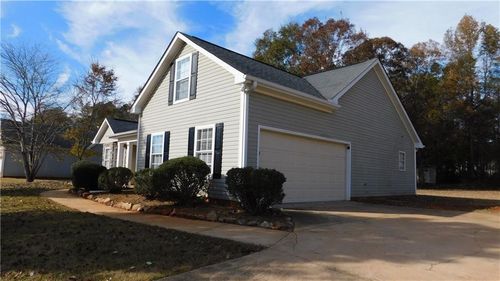 425 Berkshire Dr, Covington, GA, 30016-7803 | Card Image
