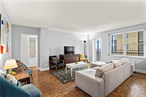 apt-20o-300 Peachtree St Ne, atlanta, GA, 30308-3521 | Card Image