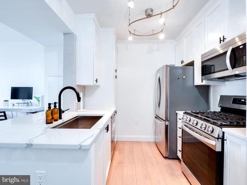 apt-816-851 N Glebe Rd, ARLINGTON, VA, 22203-4154 | Card Image