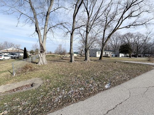 1688 Purpura Dr, Danville, IN, 46122-8475 | Card Image