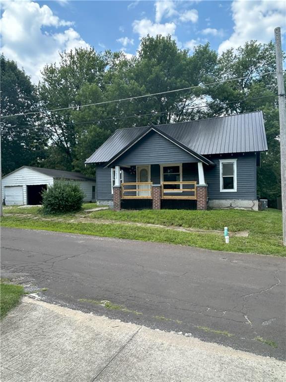 Bolser St, Trenton, MO 64683