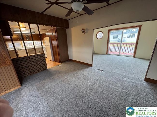 Dining/Living area | Image 7