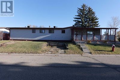 0 Riley St Ne, House other with 3 bedrooms, 1 bathrooms and 2 parking in High River AB | Image 2