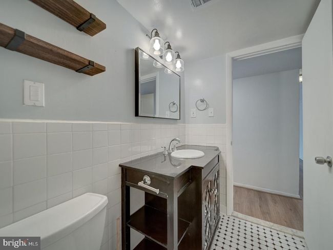 APT-101 - 5017 7 Th Rd S, Condo with 2 bedrooms, 2 bathrooms and null parking in ARLINGTON VA | Image 34