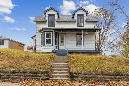1204 15th St, Belle Plaine, IA, 52208-1661 | Card Image