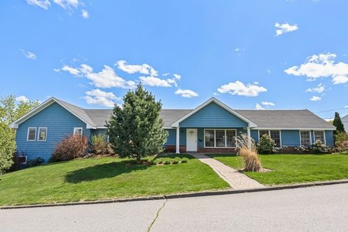 3 Theresa Rd, Stoneham, MA, 02180-1349 | Card Image